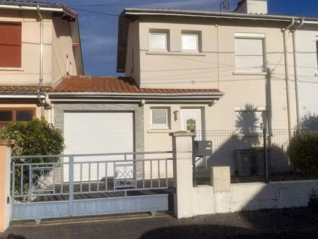 maison mitoyenne 4 pièces quartier calme et recherché à oloron-sainte-marie