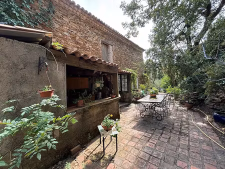 vente propriété 7 pièces 136.21 m² à la garde-freinet (83680)  260 000 €