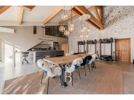 mormoiron - maison en pierre - 8 chambres - piscine chauffee