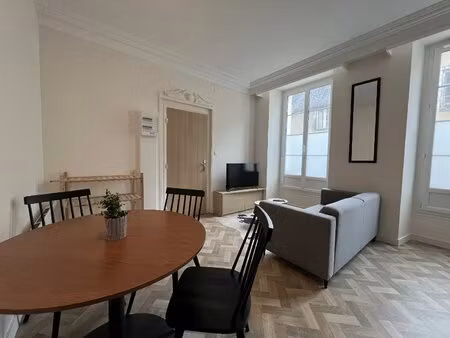 immeuble en plein centre-ville