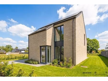 huis te koop in neeroeteren met 3 slaapkamers