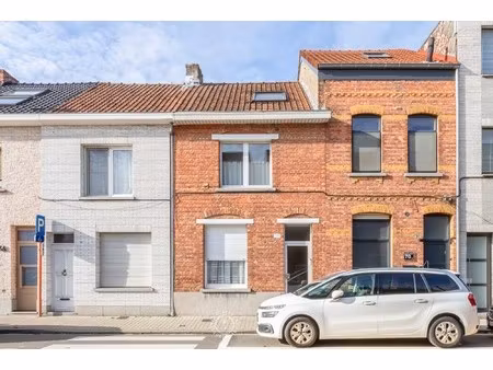 huis te koop in sint-niklaas met 4 slaapkamers