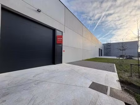 industriële eigendom te huur in oostkamp