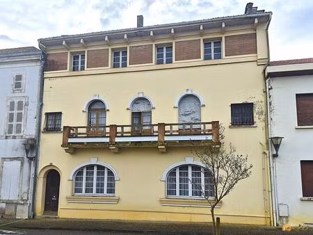 maison de 14 pièces de 330 m² à villeneuve-de-marsan