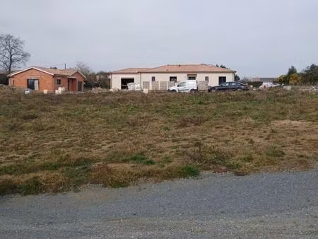 terrain à bâtir à le pout (33670)