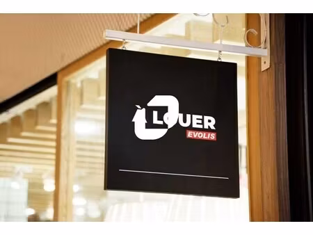 location commerce la ville du bois 91620