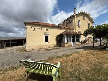 ensemble immobilier avec dépendances