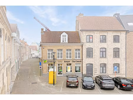 commercieel te koop in veurne met 4 slaapkamers
