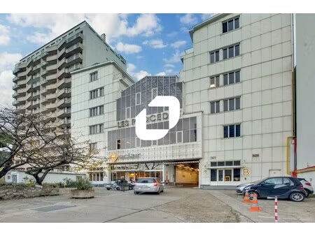 location commerce vanves 92170