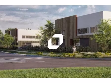 a louer  locaux d'activite acces immediat a1 et n104