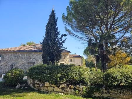 elegant ensemble de 2 maisons renovees