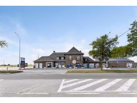 commercieel te koop in alveringem met 6 slaapkamers