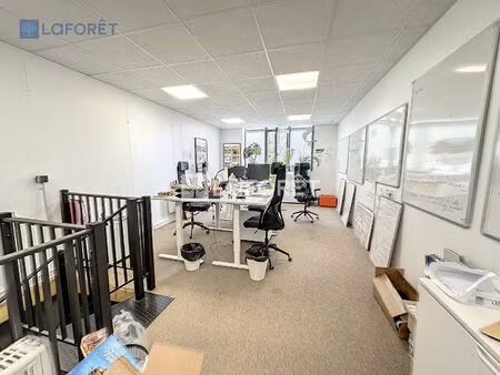 local d'activité en duplex de 90 m2 répartis entre bureau et entrepôt