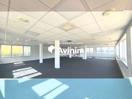 a vendre villepinte bureaux 677 m² a 2 pas du rer