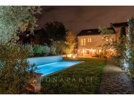 à vendre — grange rénovée avec piscine — ornex centre