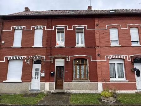 belle maison mitoyenne  2 ch