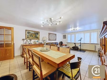 maison à vendre avec 3 chambres   naast (vbd69200)