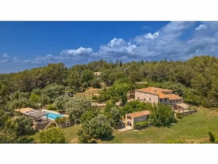 rare : superbe propriété en pierre d'une surface totale de plus de 450 m² entièrement réno