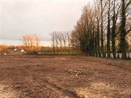 idéalement situé  terrain à bâtir maison 4 façades