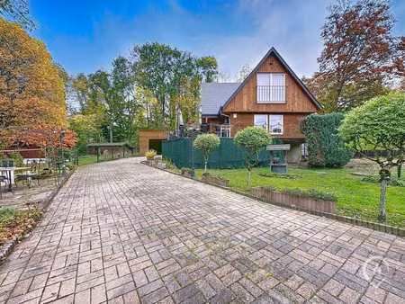 sous option !!! superbe chalet 3 chambres à vendre à hogne