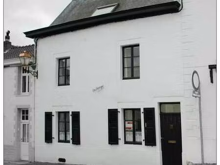 maison de caractère dans le centre de profondeville