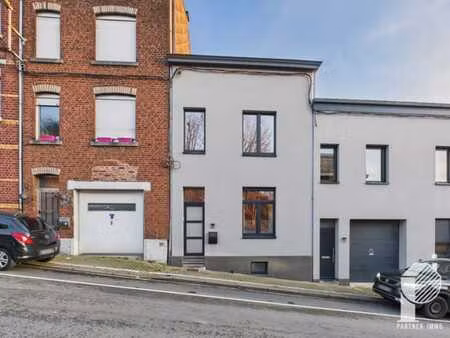 maison d'habitation 3 (poss.4) chambres  terrasse et jardin.
