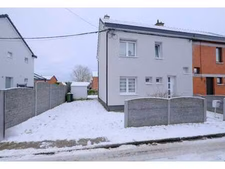 resplendissante maison unifamiliale rénovée et au calme