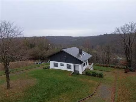 villa casco sur près de 30 ares surplombant la vallée