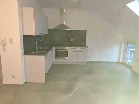 appartement à louer [600 eur + 50 eur charges]
