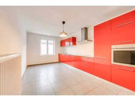 surface comm/appart/peb b/elec conf/aux normes et propre!!