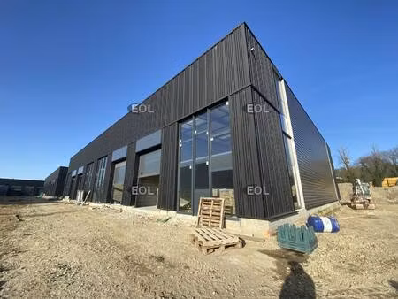 local d'activités à vendre