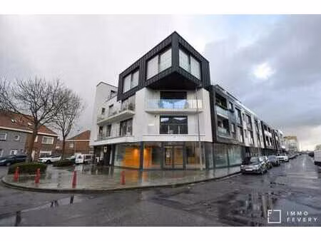 bien commercial aménagé en bureau à louer à zeebrugge.