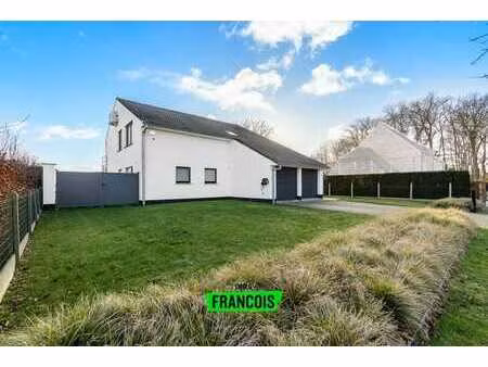 spacieuse villa moderne avec 5 chambres  peb a et vues cham…