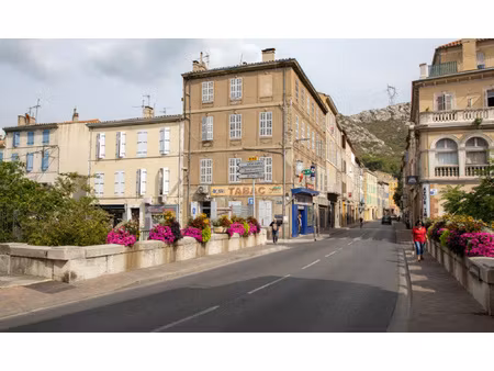 appartement 89 m2 - 3 pièces - roquevaire (13360)