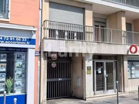 garage/box 12 m² villeurbanne