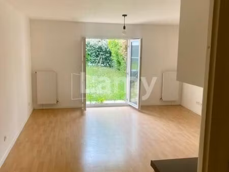 studio 1 pièce 33 m²