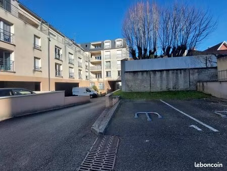 parking 5 m² limoges