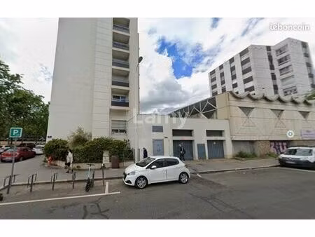parking 10 m² lyon