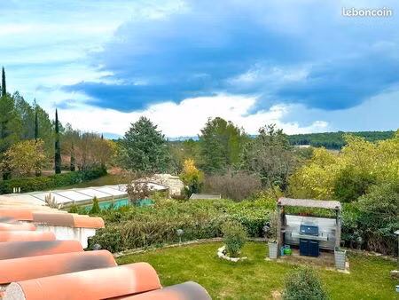 domaine de 325 m² avec piscine et dépendances à chateauneuf le rouge
