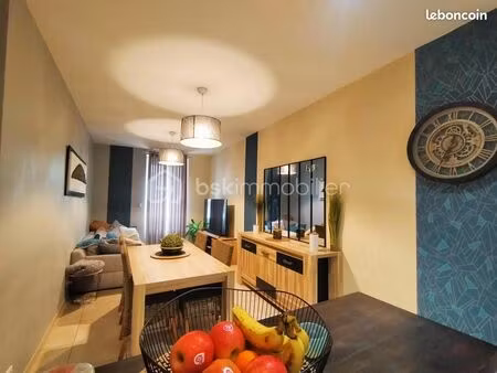 immeuble 20 pièces 280 m²