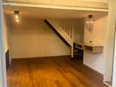 local commercial avec parking