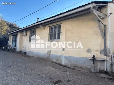 local commercial 98 m²