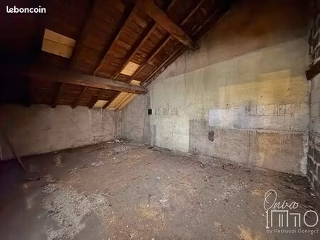 loft/atelier/surface 1 pièce 17 m²