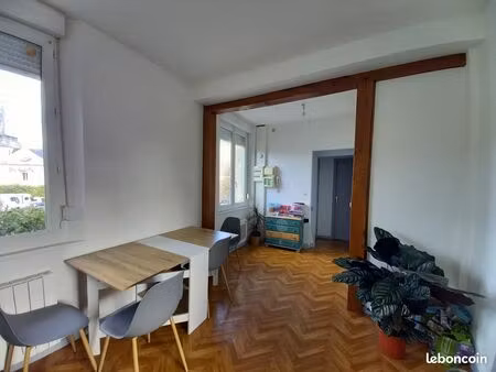 appartement 49m2 place hotel ville