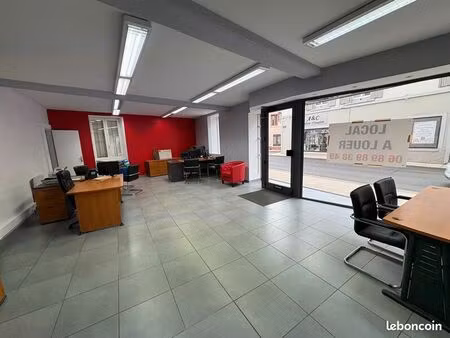 local commercial 64 m²