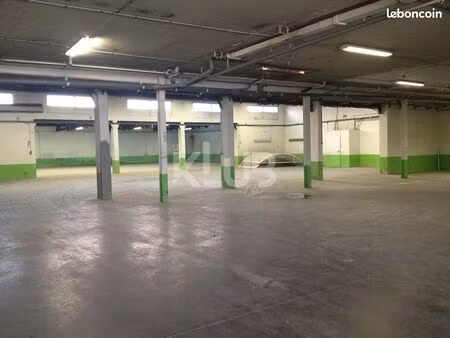 local 3211 m² marseille