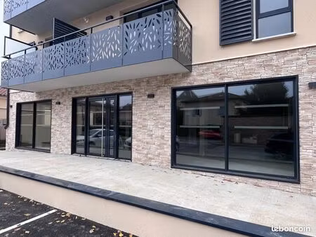 local commercial 223 m² villefranche-sur-saône