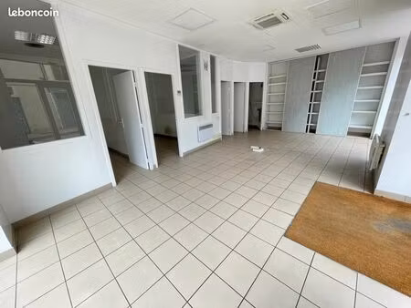 local commercial 59 m²