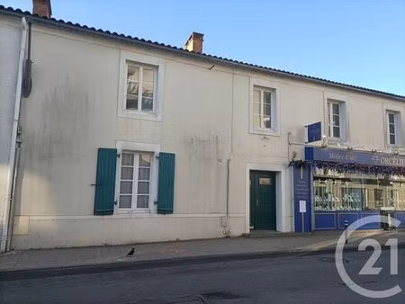 maison à louer - 5 pièces - 160 11 m2 - challans - 85 - pays-de-loire