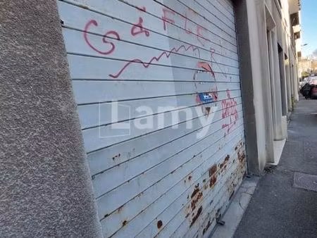 parking 12 m² marseille